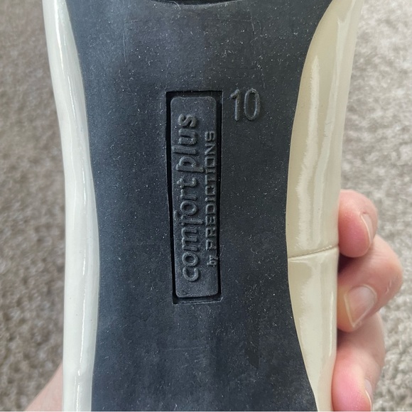 Predictions Comfort Plus Black and Cream Classic Pump - Picture 4 of 9